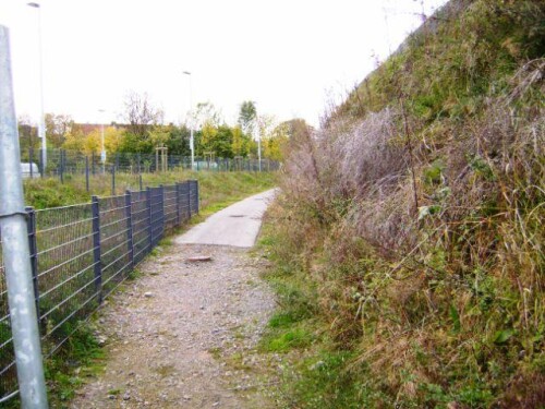 BVNO_OU_Boele_2_BA_-_Weg_links_der_OU_in_Richtung_Hildenland_von_Dortmunder_Str.jpg
